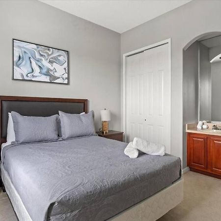 Long Stays! Lakefront - Gated Pool Home Orlando Ngoại thất bức ảnh